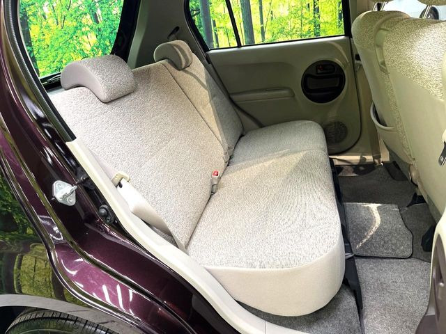 �R���p�N�g�J�[�ł����A�Z�J���h�V�[�g�͏\���ȍL����������K�ɂ���肢�������܂���V�[�g��|���đ傫�ȉו���ς񂾂�ƁA�p�r�̕����L��1��ł��B