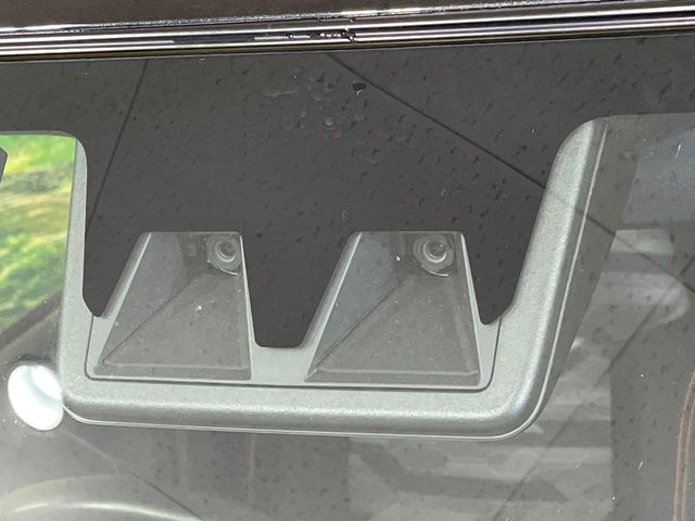 �y�X�}�[�g�A�V�X�g�z���s���ɑO���̎ԗ�����F�����A�Փ˂������Ȏ��͌x��ƃu���[�L�ŏՓˉ���Ɣ�Q�y�����A�V�X�g�B�����S�Ƀh���C�u�����y���݂��������܂��B