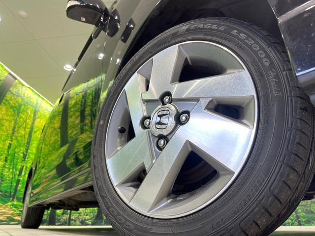 �y����14�C���`�A���~�z�C�[���z�O�ςɃ}�b�`���������A���~�z�C�[���𑕒����Ă���܂��B�e��ЊO�A���~�z�C�[����A�X�^�b�h���X�^�C�����戵�����Ă���܂��B���񂲑��k����������