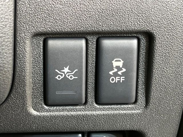 �y�G�}�[�W�F���V�[�u���[�L�z���s���ɑO���̎ԗ�����F�����A�Փ˂������Ȏ��͌x��ƃu���[�L�ŏՓˉ���Ɣ�Q�y�����A�V�X�g�B�����S�Ƀh���C�u�����y���݂��������܂��B