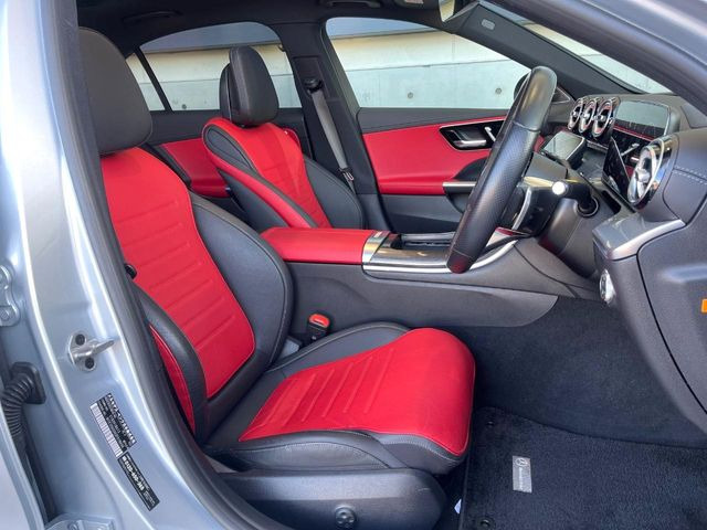 ���O��:�������Ƃ����h���C�o�[�X�y�[�X�ŁA�����Ԃ̉^�]�ł����K�ɂ��߂������������܂��B