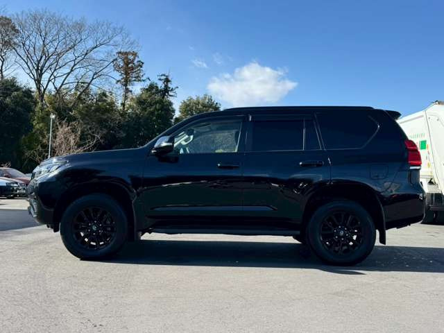 ���X�݌ɂ͊O���A�����N���[�j���O��ɓW�����A�����Ď��̏C�����̗L���A���[�^�[��������̗L������O�ҋ@�ւɂ�錟����S����{���Ă���܂��B�Ԍ��A�����A����h�������ЂőΉ��ł��܂��̂ł����S���������B