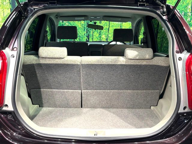 ���i�̂���������ʋ΁A���}���ɏ\���ȉ׎��X�y�[�X���m�ۂ��Ă���܂��B�Z�J���h�V�[�g��|���ƁA�傫�ȉו��̐ύڂ��\�ł���