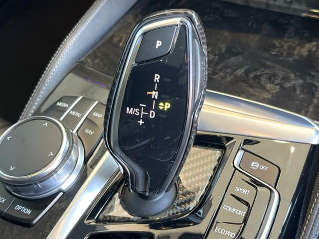 ��MT���[�h�t��AT:�ʏ�͎����ł����Ȃ���ϑ�(�M�A�`�F���W)���h���C�o�[�̑���ɂ���ĈӐ}�I�ɕς�����V�X�e���ł��B����w���i�̃h���C�u�����y���݂��������܂�!