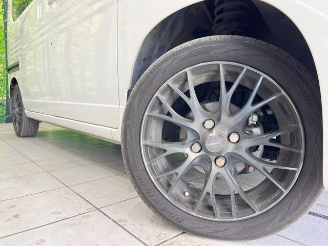 �y15�C���`�A���~�z�C�[���z�O�ςɃ}�b�`�����A���~�z�C�[���𑕒����Ă���܂��B�e��A���~�z�C�[����A�X�^�b�h���X�^�C�����戵�����Ă���܂��B���񂲑��k����������