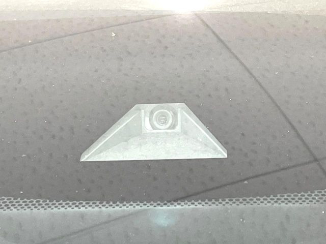 �y�g���^�Z�[�t�e�B�Z���X�z���s���ɑO���̎ԗ�����F�����A�Փ˂������Ȏ��͌x��ƃu���[�L�ŏՓˉ���Ɣ�Q�y�����A�V�X�g�B�����S�Ƀh���C�u�����y���݂��������܂��B