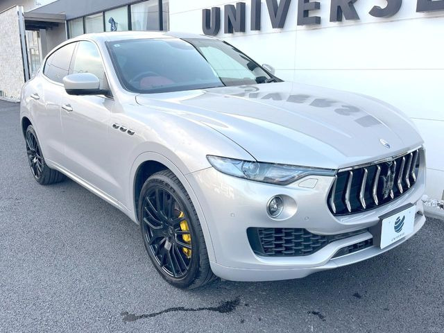 �������t�т̕ۏ؂̑��A���S�̍Œ�3�N�E���s�������ۏ�(�L��)�����p�ӁB�A���Ԃ����S���Ă��y���݂���������l�A�ۏؓ��e���[���͂������A�����_��&�I�C�������⃍�[�h�T�[�r�X���t�т��Ă���܂��B