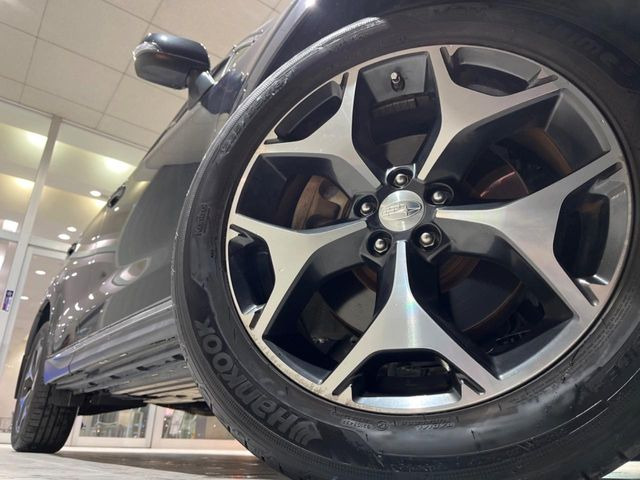 �y����18�C���`�A���~�z�C�[���z�O�ςɃ}�b�`���������A���~�z�C�[���𑕒����Ă���܂��B�e��ЊO�A���~�z�C�[����A�X�^�b�h���X�^�C�����戵�����Ă���܂��B���񂲑��k����������