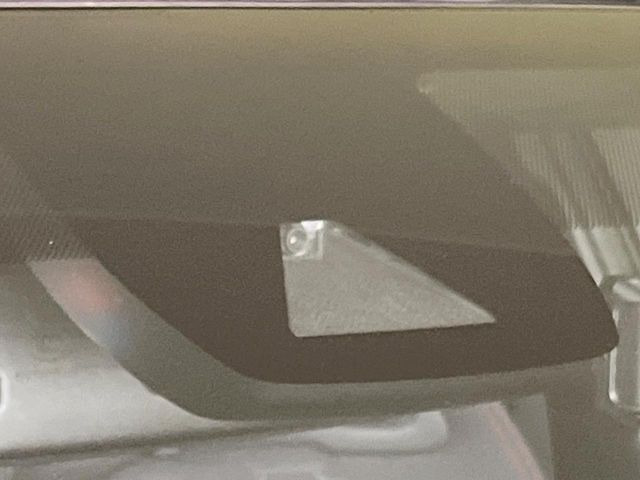 �y�g���^�Z�[�t�e�B�Z���X�z���s���ɑO���̎ԗ�����F�����A�Փ˂������Ȏ��͌x��ƃu���[�L�ŏՓˉ���Ɣ�Q�y�����A�V�X�g�B�����S�Ƀh���C�u�����y���݂��������܂��B