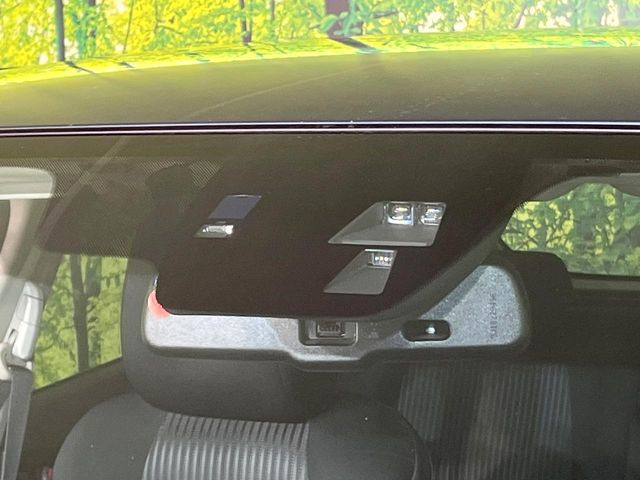 �y�X�}�[�g�u���[�L�T�|�[�g�z���s���ɑO���̎ԗ�����F�����A�Փ˂������Ȏ��͌x��ƃu���[�L�ŏՓˉ���Ɣ�Q�y�����A�V�X�g�B�����S�Ƀh���C�u�����y���݂��������܂��B