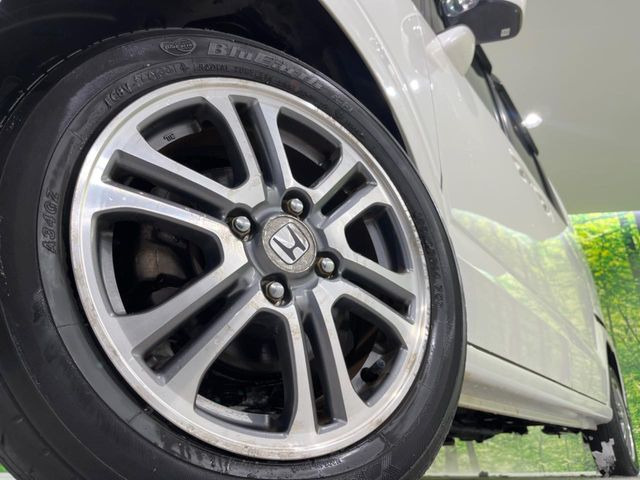 �y����14�C���`�A���~�z�C�[���z�O�ςɃ}�b�`���������A���~�z�C�[���𑕒����Ă���܂��B�e��ЊO�A���~�z�C�[����A�X�^�b�h���X�^�C�����戵�����Ă���܂��B���񂲑��k����������