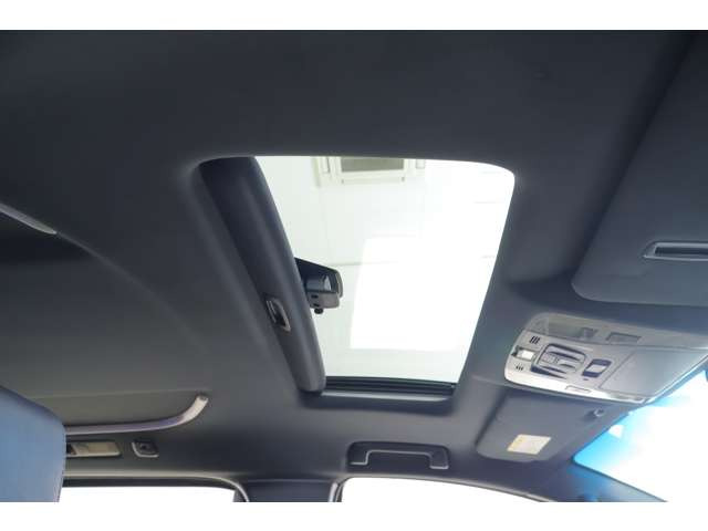 アルファードハイブリッド 2.5 S タイプゴールド E-Four 4WD