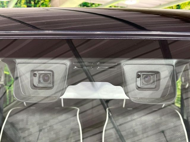 �y�X�Y�L �f���A���J�����u���[�L�T�|�[�g�z���s���ɑO���̎ԗ�����F�����A�Փ˂������Ȏ��͌x��ƃu���[�L�ŏՓˉ���Ɣ�Q�y�����A�V�X�g�B�����S�Ƀh���C�u�����y���݂��������܂��B