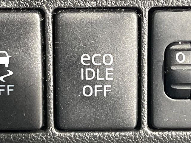 �y�A�C�h�����O�X�g�b�v�z�ԐM����a�؂Œ�Ԃ����ۂɃG���W�����~���A���ʂȔR���̏����}���܂��B�R��������ی�ɂȂ���@�\��G���W���̓u���[�L�𗣂��΍Ďn�����܂��B