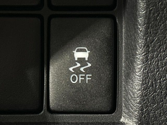 �y������h�~���u�z�ԗ��̉���������m����ƁA�����I�Ɏԗ��̐i�s������ۂ悤�Ɏԗ��𐧌䂵�܂��B�J�̓��ȂǊ���₷���H�ʏ󋵂ł����S�ȉ^�]���\�ł��B