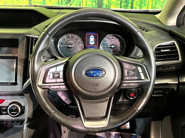 �y�����v�����X�e�A�����O�z�㎿�Ȋv���g�p���邱�ƂŁA��ɂ����������݂ƂĂ��^�]���₷���n���h���ł���