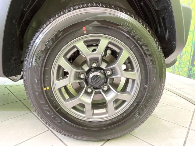 �y����15�C���`�A���~�z�C�[���z�O�ςɃ}�b�`���������A���~�z�C�[���𑕒����Ă���܂��B�e��ЊO�A���~�z�C�[����A�X�^�b�h���X�^�C�����戵�����Ă���܂��B���񂲑��k����������