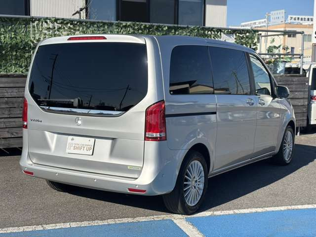 ���X�ł͂��q�l�̗���ɗ����čl�������ɁA1�l1�l�̂��q�l�ɑ΂��^���ɂ��Ή��������܂��B