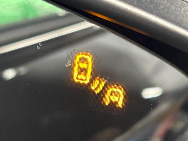 �y�u���C���h�X�|�b�g���j�^�����O�z���s���A�h�A�~���[�̎��p�ɂȂ�₷���ӏ��Ɍ㑱�Ԃ��ڋ߂���ƃT�C�h�~���[�t�߂Ɍx����\���A�h���C�o�[�ɒ��ӊ��N�����Ă���܂��B