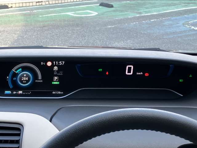 セレナ1.2 e-POWER ハイウェイスターV