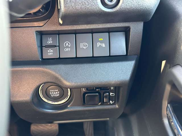 ���W����ɂ͍��i���̒��ÎԂ�V�Ԃ��������ł����W���䐔100��̑�^�W����֐��񂲗��X����������