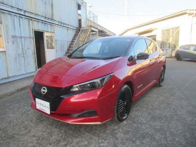 リーフe+ X 90周年記念車