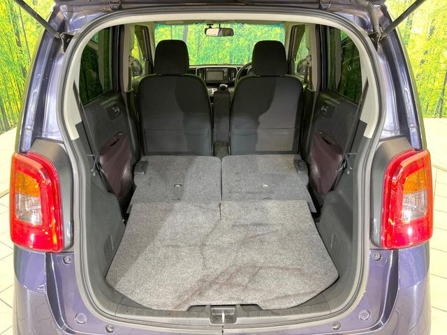 普段のお買い物や通勤、送迎等に十分な荷室スペースを確保しております。セカンドシートを倒すと、大きな荷物の積載も可能です♪