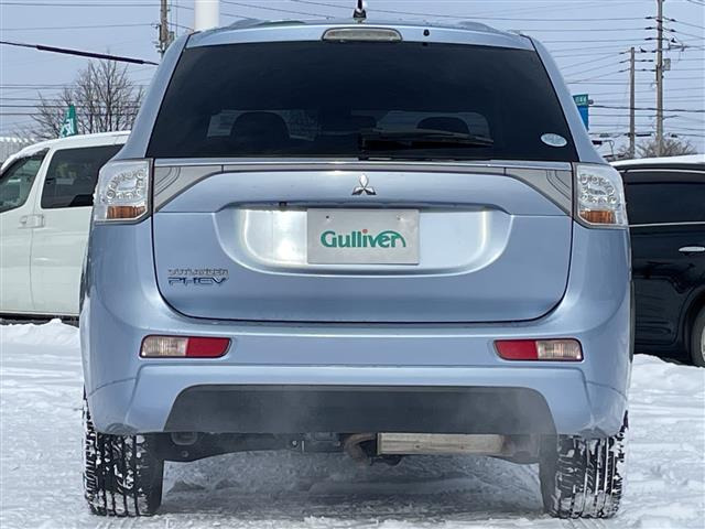 アウトランダーPHEV2.0 G ナビパッケージ 4WD