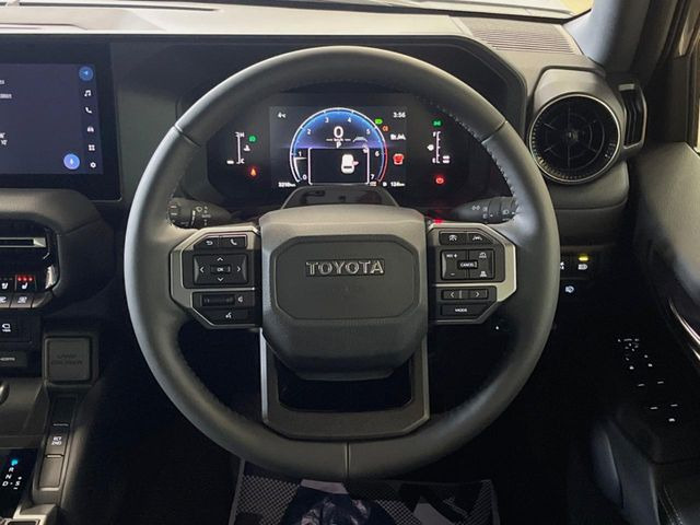 �y�����v�����X�e�A�����O�z�㎿�Ȋv���g�p���邱�ƂŁA��ɂ����������݂ƂĂ��^�]���₷���n���h���ł���