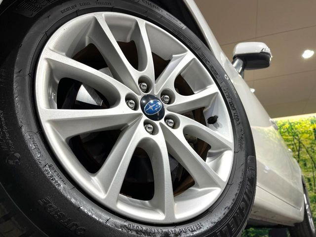 �y����16�C���`�A���~�z�C�[���z�O�ςɃ}�b�`���������A���~�z�C�[���𑕒����Ă���܂��B�e��ЊO�A���~�z�C�[����A�X�^�b�h���X�^�C�����戵�����Ă���܂��B���񂲑��k����������