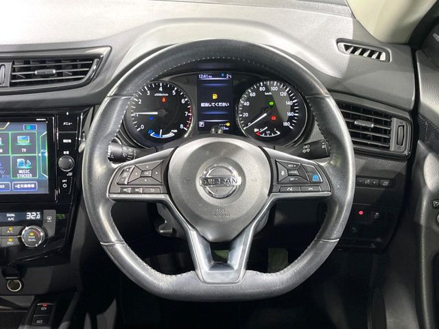 �y�����v�����X�e�A�����O�z�㎿�Ȋv���g�p���邱�ƂŁA��ɂ����������݂ƂĂ��^�]���₷���n���h���ł���