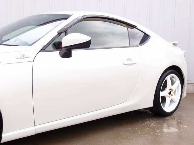 �l�C��86�J�X�^���ԗ��̓���!���ЊǗ����[�U�[�l�����ɂ��A�J���b�c�G���AHDD�n�f�W�i�r�APIAA18AW�AHKS�}�t���[�ȂǁA�����̂̐l�C�p�[�c�𑕔��B���[�ԑO�ɃG�A���̂���t���Ȃǂ��\�ł�!