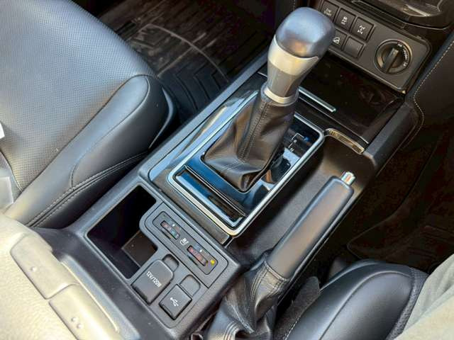 �C�ɂȂ邨�Ԃ�����܂�����E�̓d�b�ԍ����璼�ڂ��X�ɂ��₢���킹���������B�x�����@����ԗ����A��Ԃ܂łȂ�ł������������Ē����܂��B�X�^�b�t�ꓯ���A�����҂����Ă���܂��B