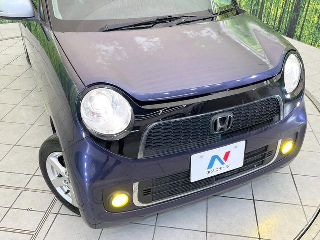 【HIDヘッドライト】非常に明るく前方を照らしてくれるので、悪天候や夜間の走行時も視界良好で安心してお乗りいただけます。