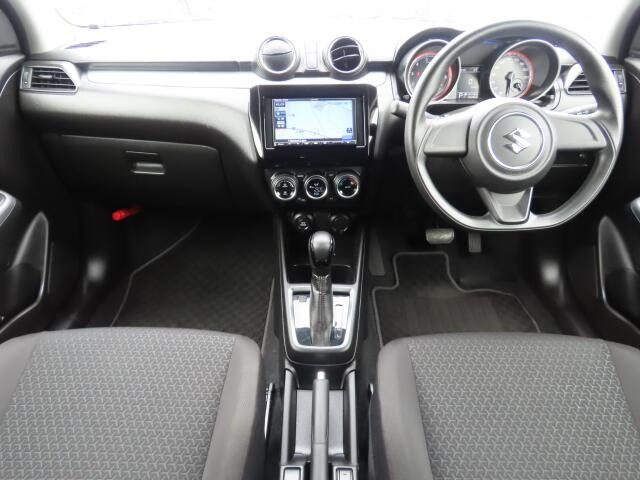 ���O���̐��|�E�K���X�n�{�f�B�R�[�e�B���O��CAR�N���[�j���O���Ǝ҂��{�H�������܂��̂ő�ϐ����B�I���b�N�X�����Ԃł݂͂Ȃ��܂ɉ��K�ȃh���C�u�����񑩁B