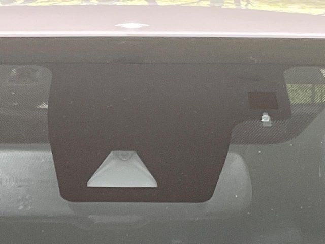 �y�g���^�Z�[�t�e�B�Z���X�z���s���ɑO���̎ԗ�����F�����A�Փ˂������Ȏ��͌x��ƃu���[�L�ŏՓˉ���Ɣ�Q�y�����A�V�X�g�B�����S�Ƀh���C�u�����y���݂��������܂��B