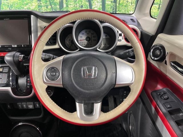 �y�����v�����X�e�A�����O�z�㎿�Ȋv���g�p���邱�ƂŁA��ɂ����������݂ƂĂ��^�]���₷���n���h���ł���