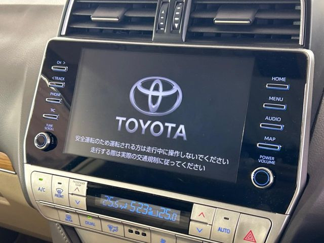 【純正9型ナビ】人気の純正ナビを装備しております。ナビの使いやすさはもちろん、オーディオ機能も充実!キャンプや旅行はもちろん、通勤や買い物など普段のドライブも楽しくなるはず♪