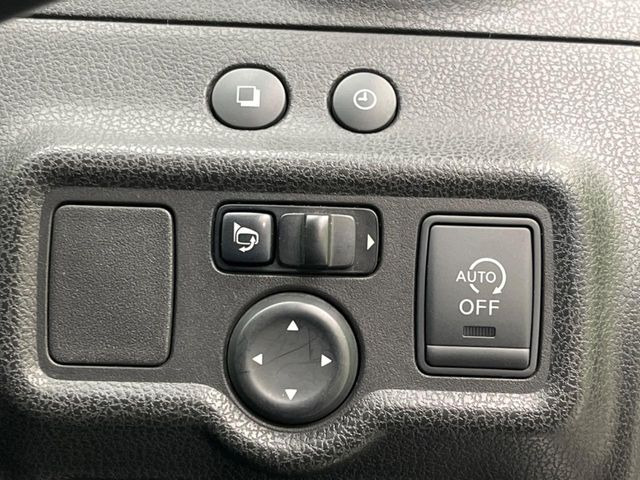 �y�A�C�h�����O�X�g�b�v�z�ԐM����a�؂Œ�Ԃ����ۂɃG���W�����~���A���ʂȔR���̏����}���܂��B�R��������ی�ɂȂ���@�\��G���W���̓u���[�L�𗣂��΍Ďn�����܂��B