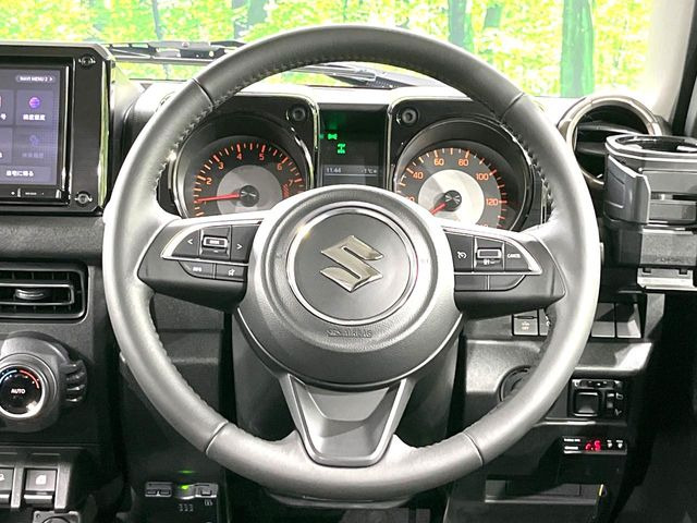 �y�����v�����X�e�A�����O�z�㎿�Ȋv���g�p���邱�ƂŁA��ɂ����������݂ƂĂ��^�]���₷���n���h���ł���