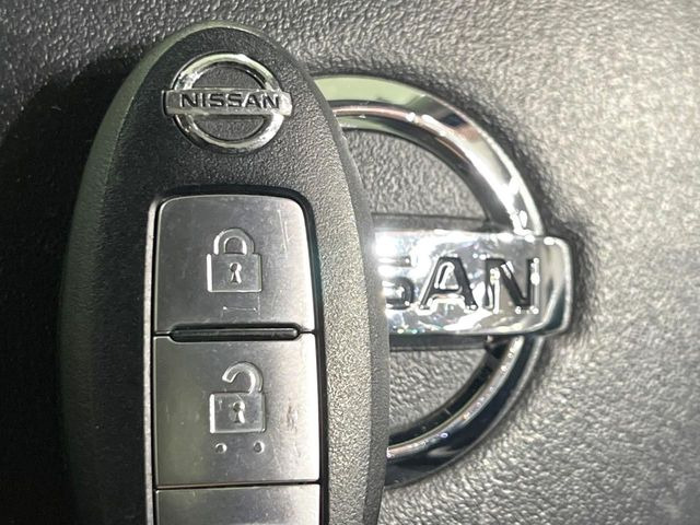 �y�C���e���W�F���g�L�[�z�J�o����|�P�b�g�ɓ��ꂽ�܂܂ł��h�A�̎{���E�������\�ȃX�}�[�g�L�[�𑕔��B�G���W���̃I���E�I�t�����J�M�����o���K�v����������Ƃ��Ă��֗��ł���