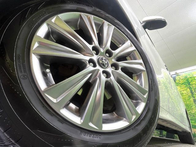 �y����18�C���`�A���~�z�C�[���z�O�ςɃ}�b�`���������A���~�z�C�[���𑕒����Ă���܂��B�e��ЊO�A���~�z�C�[����A�X�^�b�h���X�^�C�����戵�����Ă���܂��B���񂲑��k����������