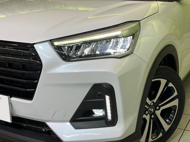 �w�b�h���C�g��e�[�������v&�A���~�z�C�[�����̊e��R�[�e�B���O���I�X�X�����Ă���܂��B�����Y�����̉��΂݂≘���}���A���ꂢ�ȏ�Ԃ������e�i���X���X�ŕۂĂ܂���