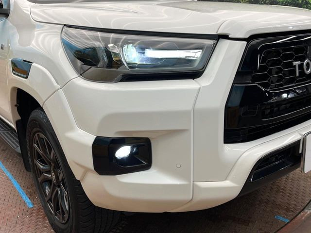 �yLED�w�b�h���C�g�z���V����ԑ��s�����ǍD�Ȏ��E���m�ۂ����S���ĉ^�]�ł��鍂�P�xLED�w�b�h���C�g�𑕔�!�_�����x�������A����d�͂��}�����Ă��܂��B