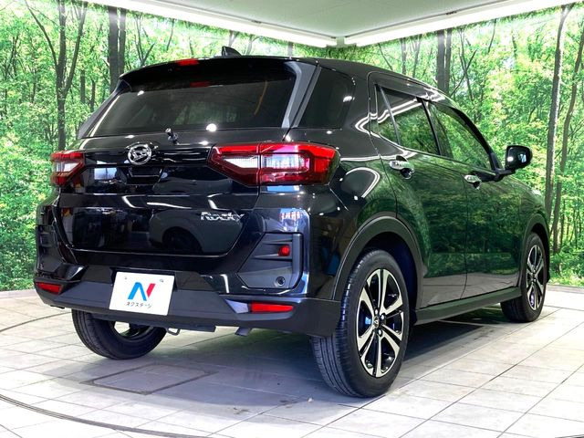 ☆全国のネクステージからお取り寄せが可能※!遠方の店舗に展示してあるクルマが気になる場合も、最寄りの店舗でご覧いただくことが可能です!是非私たちに要望をお聞かせください!※別途費用