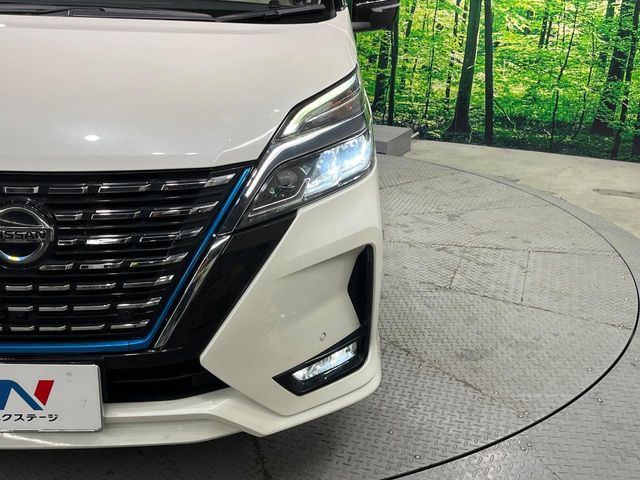 �yLED�w�b�h���C�g�z���V����ԑ��s�����ǍD�Ȏ��E���m�ۂ����S���ĉ^�]�ł��鍂�P�xLED�w�b�h���C�g�𑕔�!�_�����x�������A����d�͂��}�����Ă��܂��B