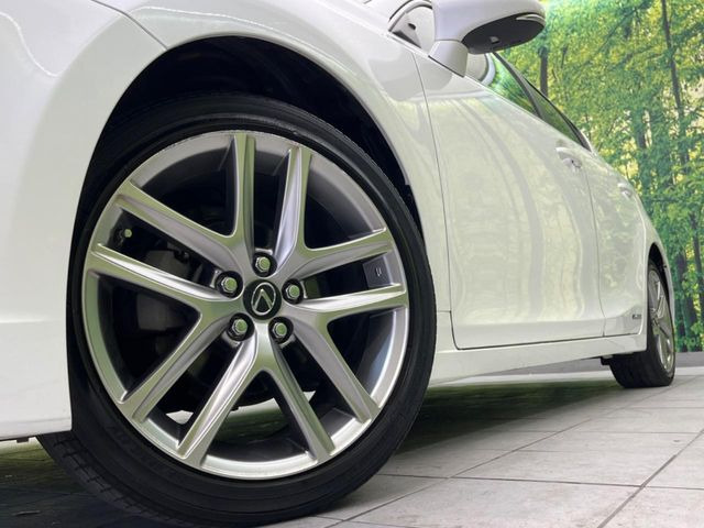 �y����17�C���`�A���~�z�C�[���z�O�ςɃ}�b�`���������A���~�z�C�[���𑕒����Ă���܂��B�e��ЊO�A���~�z�C�[����A�X�^�b�h���X�^�C�����戵�����Ă���܂��B���񂲑��k����������