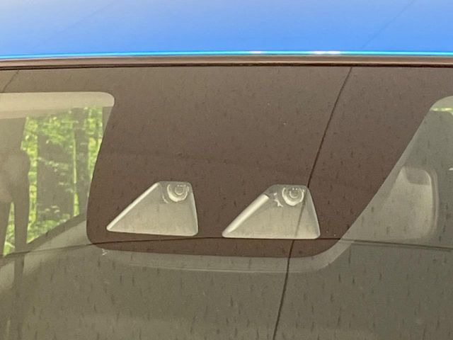 �y�X�}�[�g�A�V�X�g�V�z���s���ɑO���̎ԗ�����F�����A�Փ˂������Ȏ��͌x��ƃu���[�L�ŏՓˉ���Ɣ�Q�y�����A�V�X�g�B�����S�Ƀh���C�u�����y���݂��������܂��B