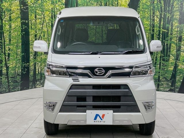 ���Ђł́A�S�ԁw�C�����Ȃ��x�̂��Ԃ̂ݎ�舵���Ă���܂��B��C�o�C���[�ɂ�錵�I�����d����̌�A���Ɍ�̎ԗ��`�F�b�N���s���A�l�N�X�e�[�W���F�肵�����i���Ȓ��ÎԂ����񋟂��Ă���܂��B