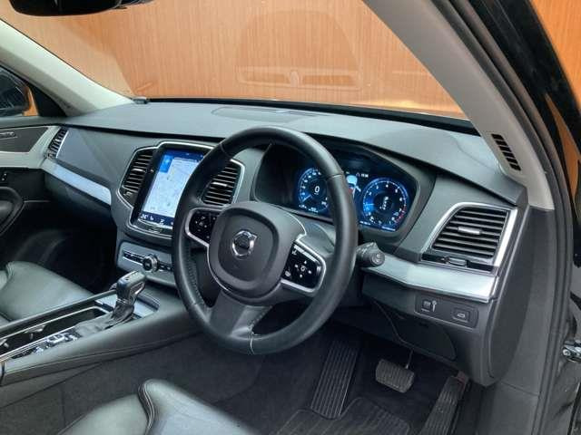 XC90T5 AWD モメンタム 4WD